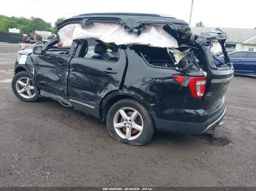 2017 Ford Explorer VIN 1FM5K8D82HGD05545 IAAI salvage auction — ROLLOVER, Non-Repairable (Maryland), sold $575 on 2026-07-25 (photo 3)