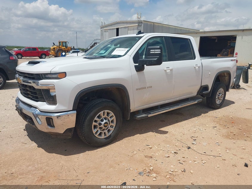 2025 Chevrolet Silverado VIN 2GC1KNEY4S1233963 IAAI salvage auction — RIGHT FRONT, Enterprise Vehicles Clear Only (Texas), sold $36,350 on 2026-07-21 (photo 2)