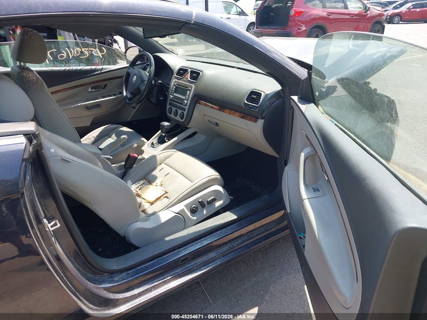 2007 Volkswagen Eos VIN WVWFA71F57V026528 IAAI salvage auction — FRONT END, Salvage (Connecticut), sold $400 on 2026-08-06 (photo 5)