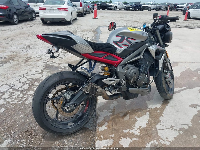 2022 Triumph motorcycle Street VIN SMTA554SXNTAY9293 IAAI salvage auction — SIDE, Salvage (Texas), sold $975 on 2026-07-28 (photo 4)