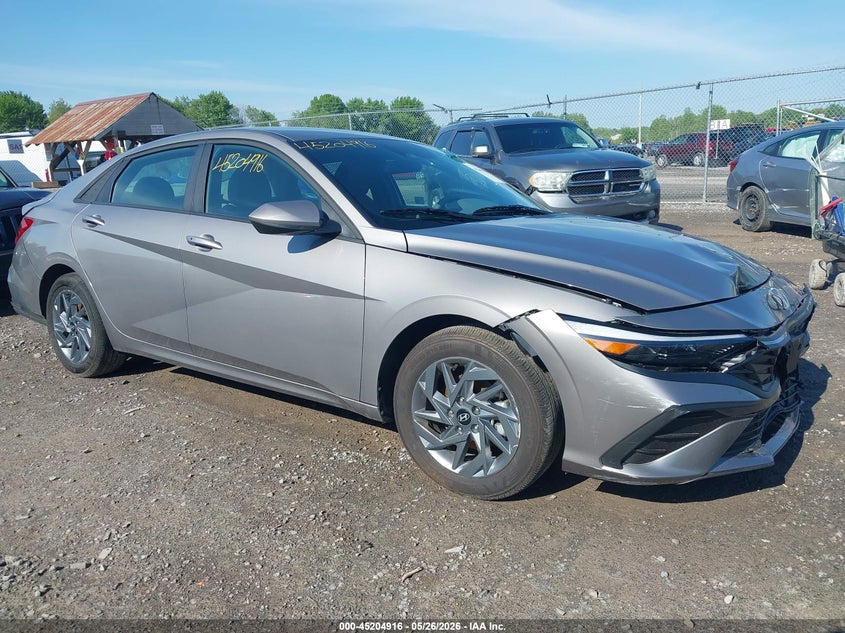 2024 Hyundai Elantra VIN KMHLM4DG2RU813809 IAAI salvage auction — FRONT & REAR, Mv-907A (New York), sold $6,000 on 2026-07-09 (photo 1)