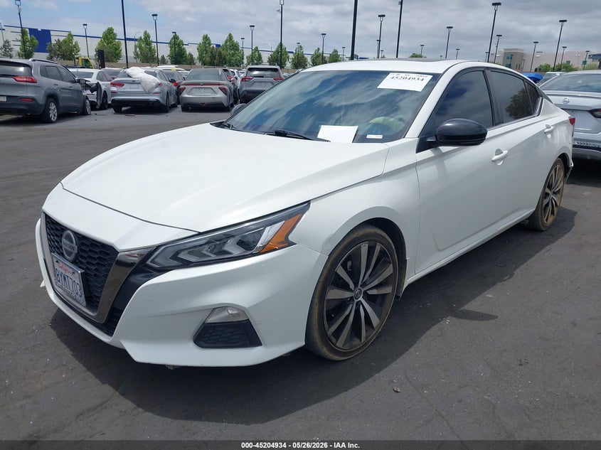 2019 Nissan Altima VIN 1N4BL4CV3KN315997 IAAI salvage auction — SIDE, Wait Title, sold $3,200 on 2026-08-20 (photo 2)