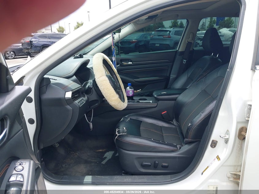 2019 Nissan Altima VIN 1N4BL4CV3KN315997 IAAI salvage auction — SIDE, Wait Title, sold $3,200 on 2026-08-20 (photo 5)