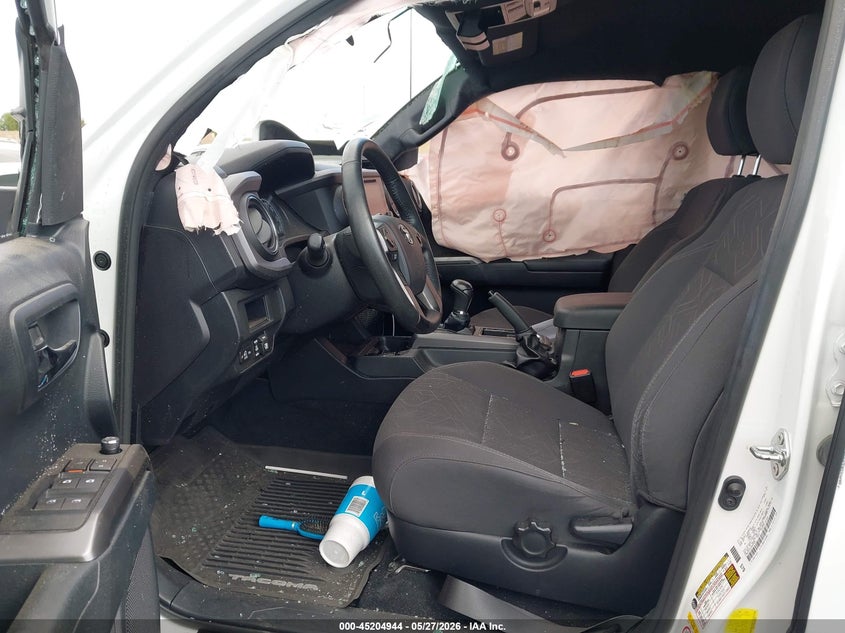 2017 Toyota Tacoma VIN 3TMAZ5CN4HM052058 IAAI salvage auction — ROLLOVER, Salvage Title, sold $5,600 on 2026-07-19 (photo 5)