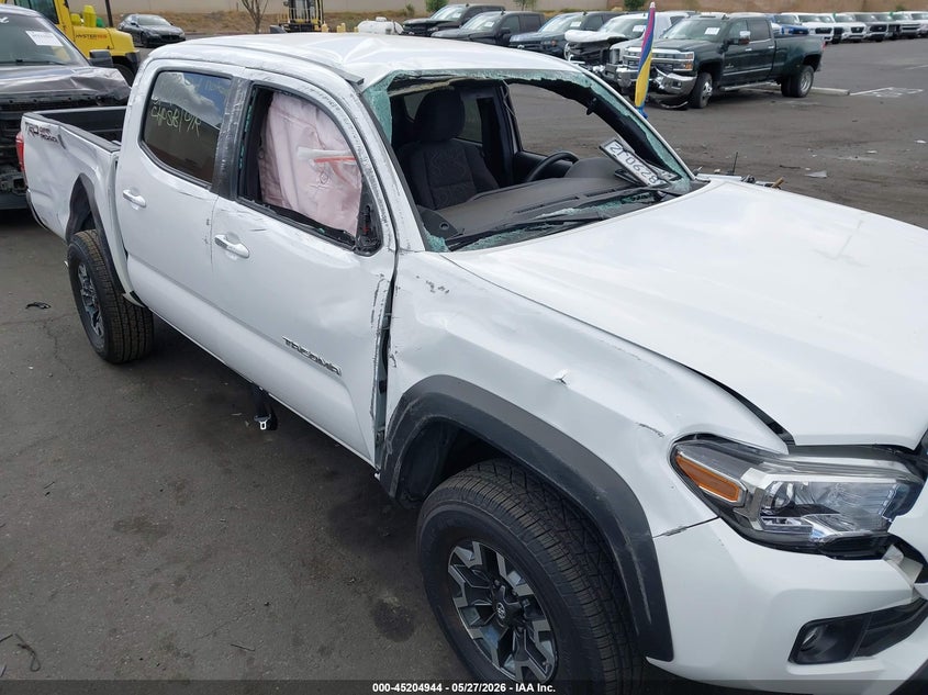 2017 Toyota Tacoma VIN 3TMAZ5CN4HM052058 IAAI salvage auction — ROLLOVER, Salvage Title, sold $5,600 on 2026-07-19 (photo 6)