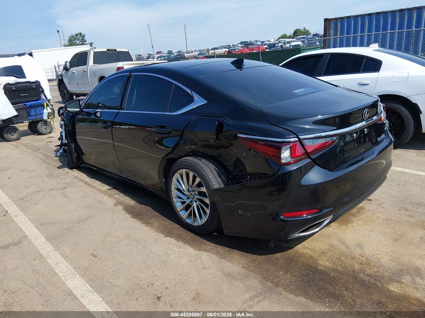 2019 Lexus ES VIN 58ABZ1B19KU029863 IAAI salvage auction — LEFT FRONT, Salvage Title, sold $8,900 on 2026-07-23 (photo 3)
