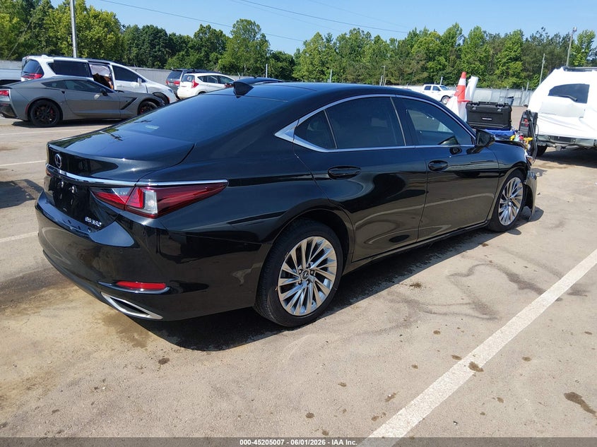 2019 Lexus ES VIN 58ABZ1B19KU029863 IAAI salvage auction — LEFT FRONT, Salvage Title, sold $8,900 on 2026-07-30 (photo 4)
