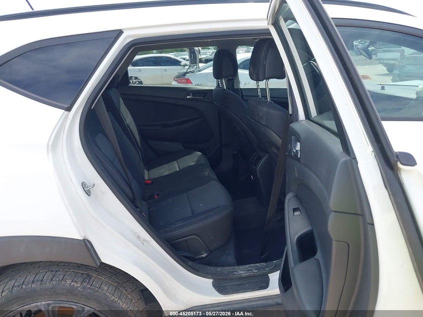 2017 Hyundai Tucson VIN KM8J33A25HU549433 IAAI salvage auction — LEFT FRONT, Salvage Title, sold $2,400 on 2026-07-06 (photo 8)