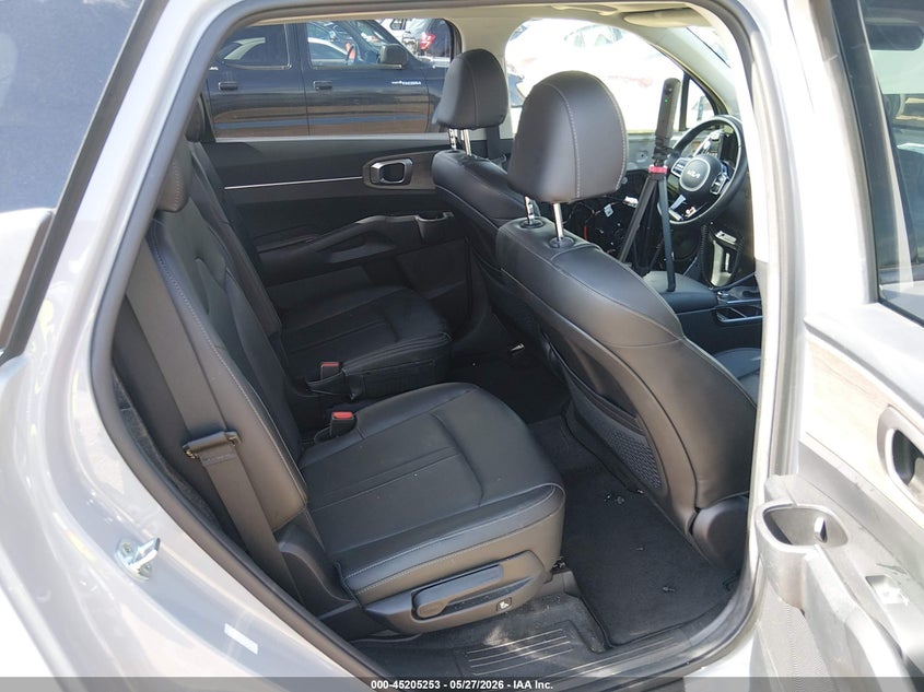 2022 Kia Sorento VIN 5XYRH4LF3NG128046 IAAI salvage auction — REAR END, Salvage Title, sold $9,100 on 2026-07-13 (photo 8)