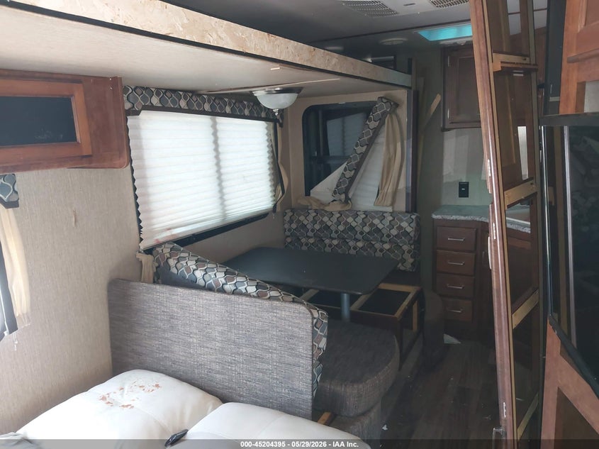 2018 Keystone rv Outback VIN 4YDT31423JB451528 IAAI salvage auction — SIDE, Original (Texas), sold $2,200 on 2026-07-09 (photo 5)