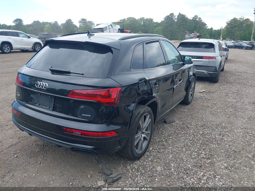 2025 Audi Q5 VIN WA1GAAFY1S2019091 IAAI salvage auction — RIGHT SIDE, Salvage Title, sold $14,700 on 2026-07-18 (photo 4)