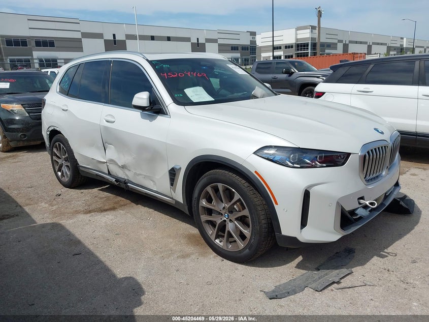 2026 BMW X5 VIN 5UX43EU09T9243921 IAAI salvage auction — RIGHT SIDE, Salvage Title, sold $50,250 on 2026-07-30 (photo 1)