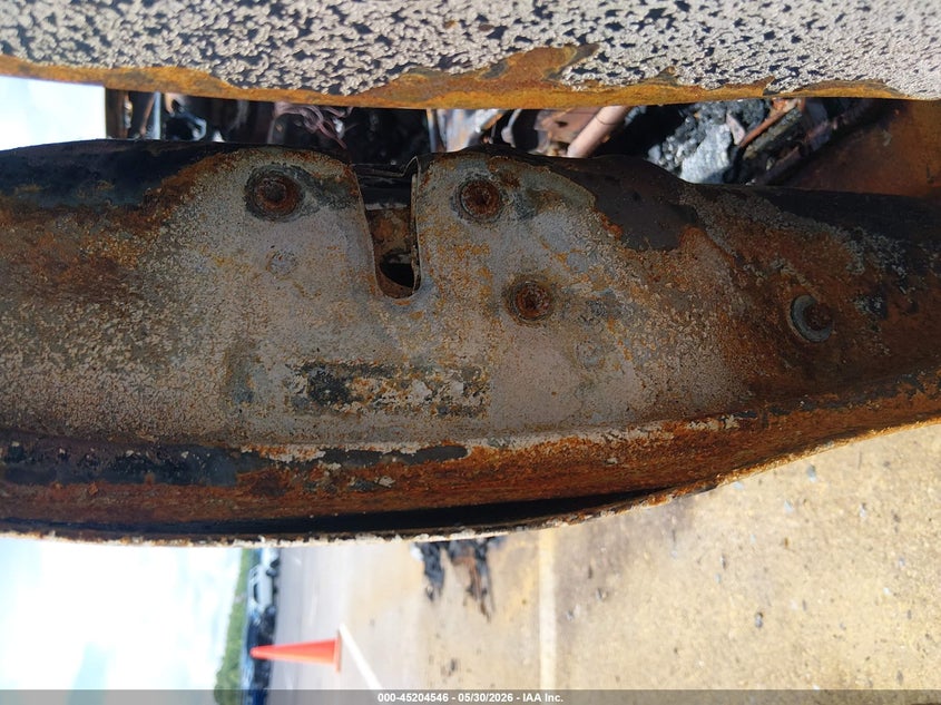 2000 Toyota 4runner VIN JT3HN87R9Y9032075 IAAI salvage auction — ENGINE BURN, Non-Repairable (Tennessee), sold $150 on 2026-07-14 (photo 9)