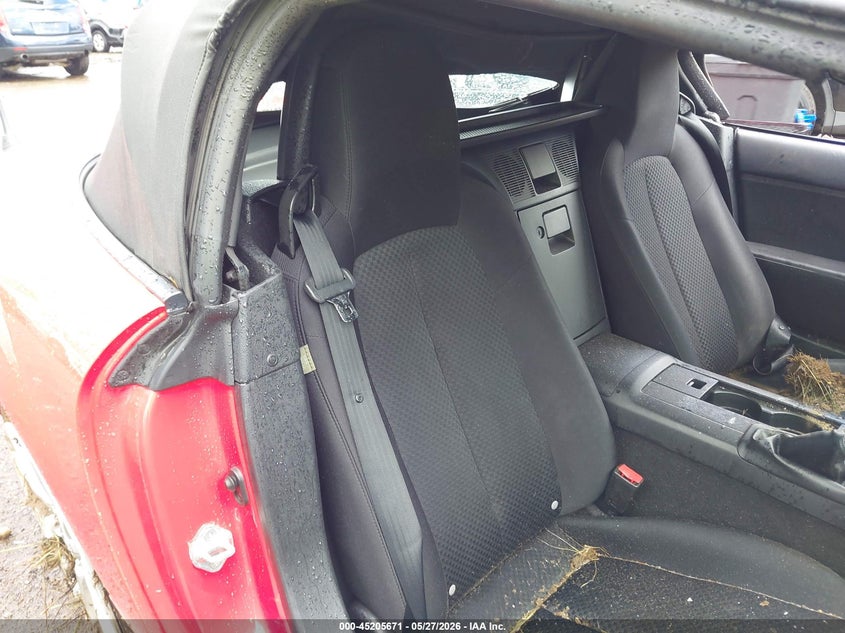 2007 Mazda Mx-5 VIN JM1NC25F270136386 IAAI salvage auction — ROLLOVER, Salvage (Ohio), sold $25 on 2026-07-29 (photo 8)