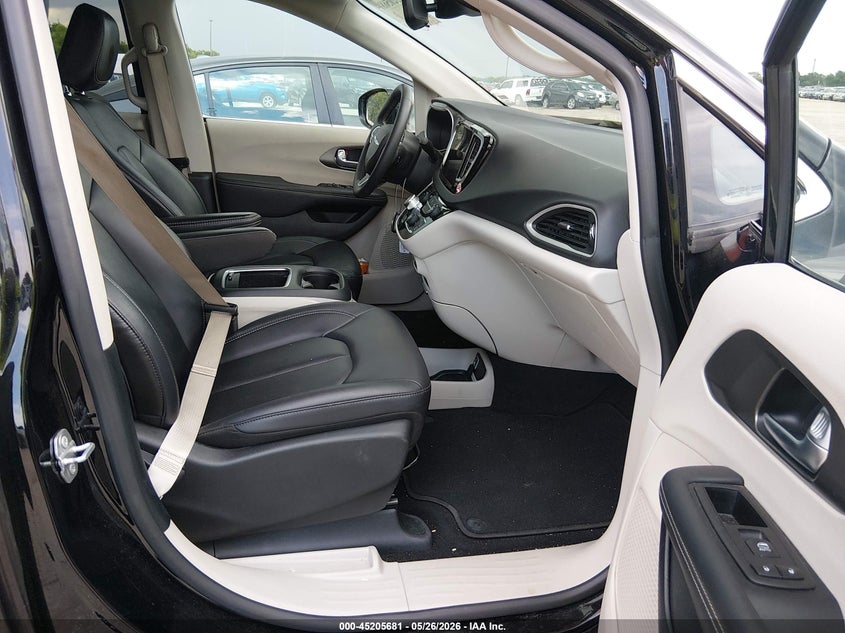 2024 Chrysler Pacifica VIN 2C4RC1BG3RR170323 IAAI salvage auction — FRONT END, Enterprise Vehicles Clear Only (Washington), sold $16,975 on 2026-07-29 (photo 5)