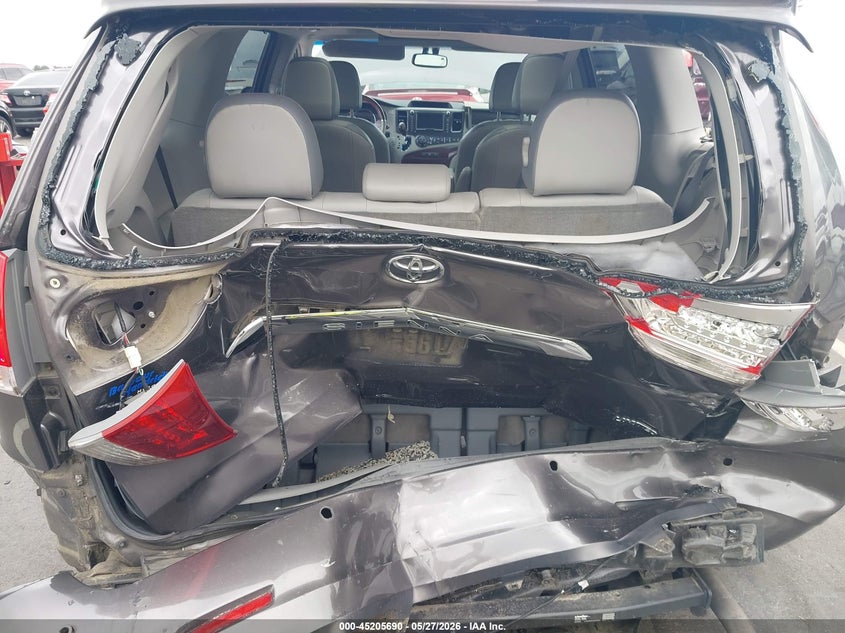 2012 Toyota Sienna VIN 5TDYK3DC1CS261271 IAAI salvage auction — REAR END, Salvage (North Carolina), sold $825 on 2026-07-15 (photo 6)