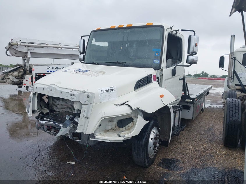 2018 Hino 258/268 VIN 5PVNJ8JN0J4S53065 IAAI salvage auction — FRONT END, Salvage (Texas), sold $17,200 on 2026-07-08 (photo 2)