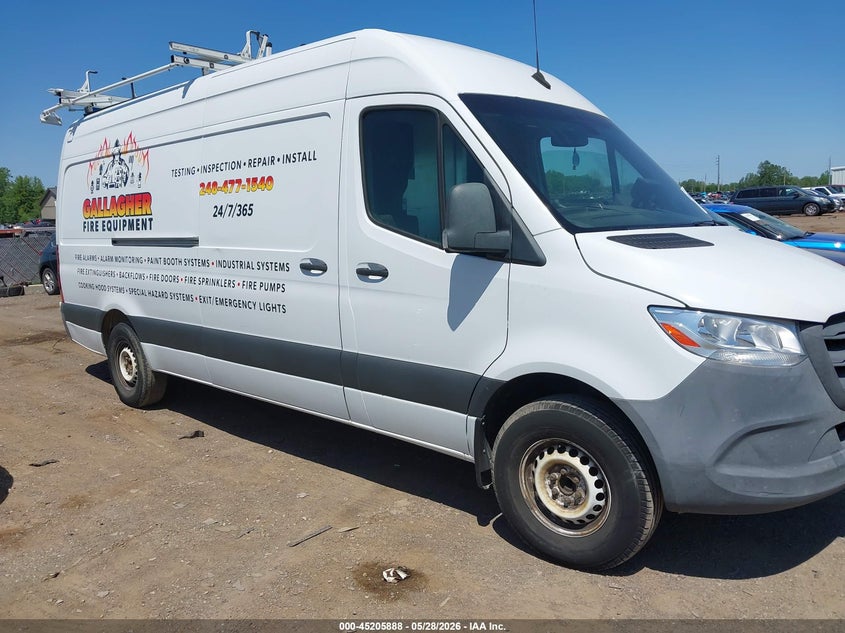 2020 Mercedes-benz Sprinter VIN W1Y40CHY4LT029013 IAAI salvage auction — REAR END, Salvage Title, sold $13,000 on 2026-07-23 (photo 1)