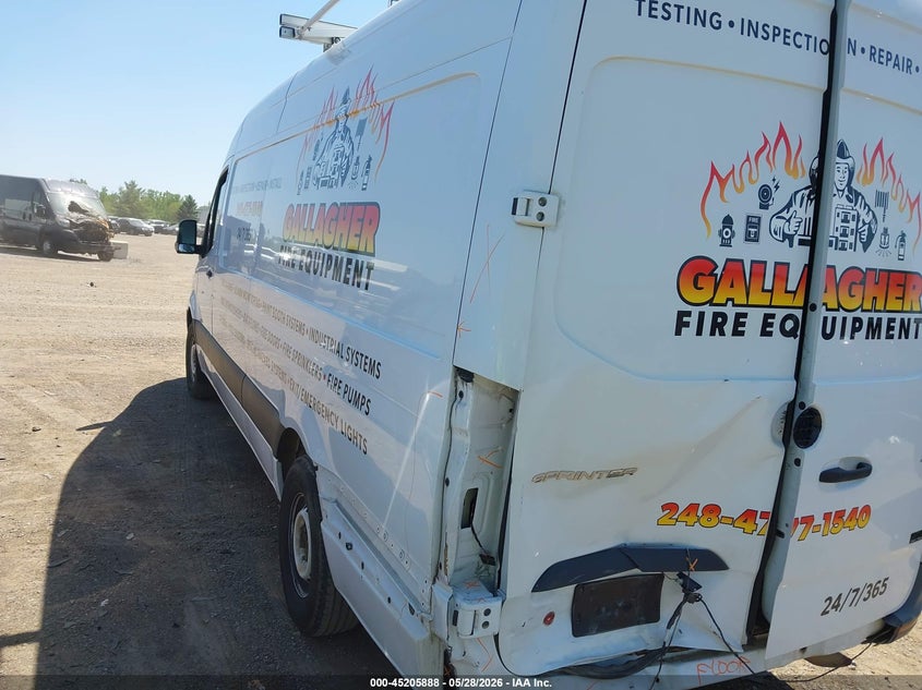 2020 Mercedes-benz Sprinter VIN W1Y40CHY4LT029013 IAAI salvage auction — REAR END, Salvage Title, sold $13,000 on 2026-07-23 (photo 3)