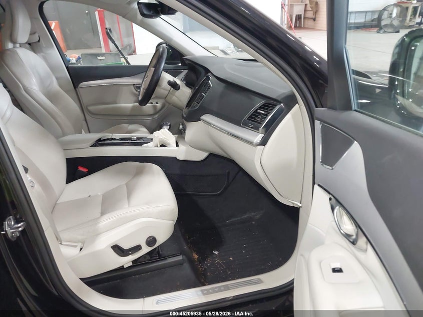 2021 Volvo Xc90 VIN YV4102PK5M1708457 IAAI salvage auction — LEFT SIDE, Salvage Title, sold $7,950 on 2026-07-29 (photo 5)