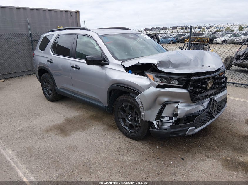 2025 Honda Pilot VIN 5FNYG1H69SB101636 IAAI salvage auction — FRONT END, Salvage (California), sold $13,200 on 2026-07-26 (photo 1)