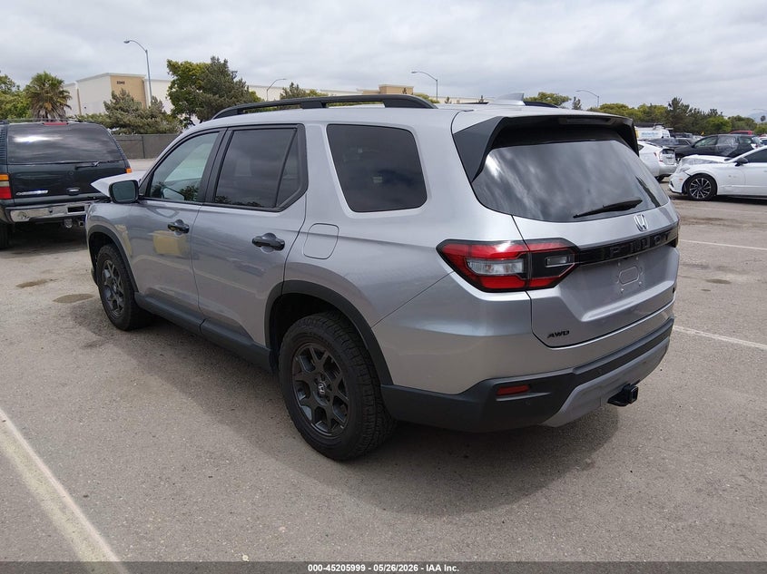 2025 Honda Pilot VIN 5FNYG1H69SB101636 IAAI salvage auction — FRONT END, Salvage (California), sold $13,200 on 2026-07-26 (photo 3)