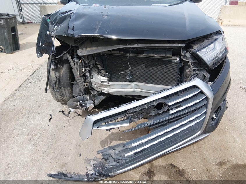 2019 Audi Q7 VIN WA1LHAF70KD034204 IAAI salvage auction — FRONT END, Salvage (Illinois), sold $3,225 on 2026-07-28 (photo 6)