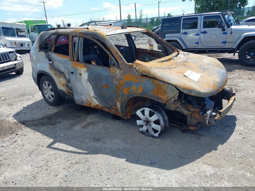 2013 Kia Sorento VIN 5XYKT3A67DG423923 IAAI salvage auction — BURN, Salvage Title, sold $300 on 2026-07-17 (photo 1)