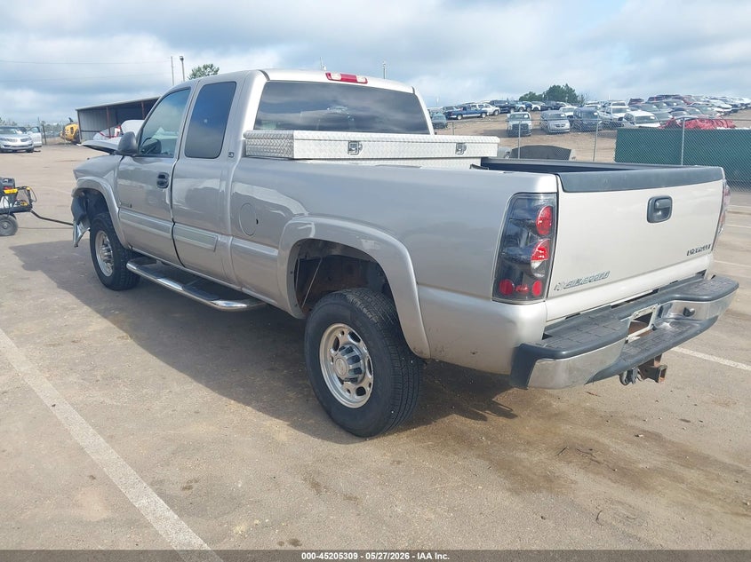 2005 Chevrolet Silverado 2500 VIN 1GCHC29U05E209518 IAAI salvage auction — LEFT FRONT, Salvage (Mississippi), sold $1,350 on 2026-07-09 (photo 3)