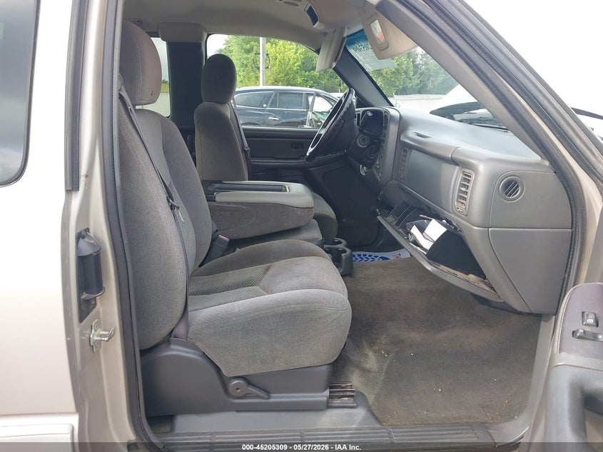 2005 Chevrolet Silverado 2500 VIN 1GCHC29U05E209518 IAAI salvage auction — LEFT FRONT, Salvage (Mississippi), sold $1,350 on 2026-07-09 (photo 5)