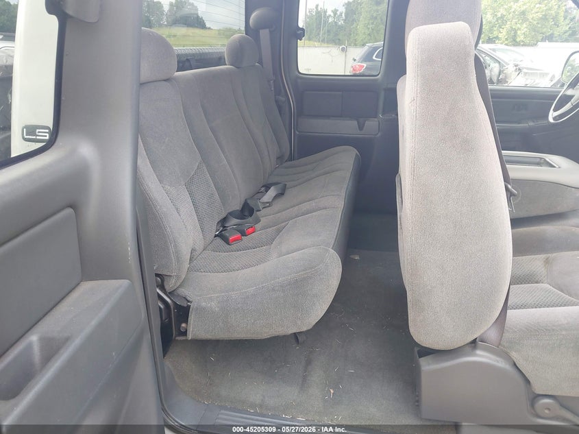 2005 Chevrolet Silverado 2500 VIN 1GCHC29U05E209518 IAAI salvage auction — LEFT FRONT, Salvage (Mississippi), sold $1,350 on 2026-07-09 (photo 8)
