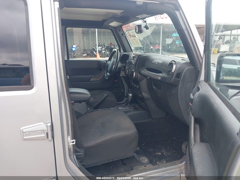 2018 Jeep Wrangler / VIN 1C4BJWDG7JL808233 IAAI salvage auction — LEFT FRONT, Salvage Title, sold $8,500 on 2026-08-01 (photo 5)