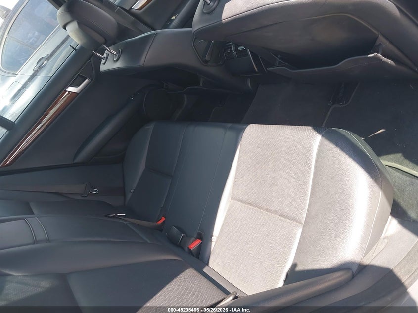 2014 Mercedes-benz C-klasse VIN WDDGF4HBXEG216565 IAAI salvage auction — NORMAL WEAR, Clear (Texas), sold $850 on 2026-08-03 (photo 8)