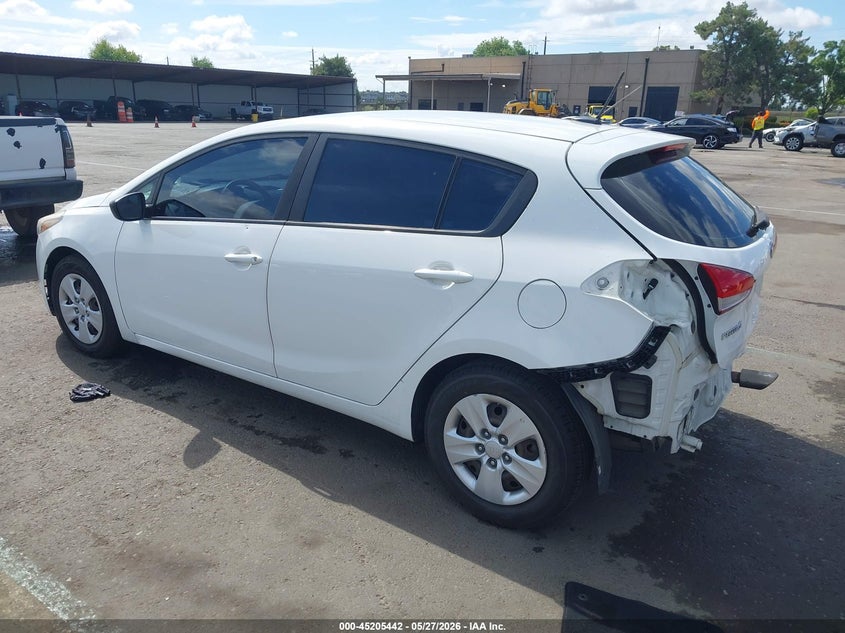 2017 Kia Forte VIN KNAFK5A88H5678562 IAAI salvage auction — REAR END, Salvage Title, sold $1,375 on 2026-07-08 (photo 3)