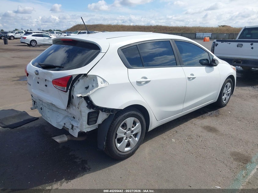 2017 Kia Forte VIN KNAFK5A88H5678562 IAAI salvage auction — REAR END, Salvage Title, sold $1,375 on 2026-07-08 (photo 4)