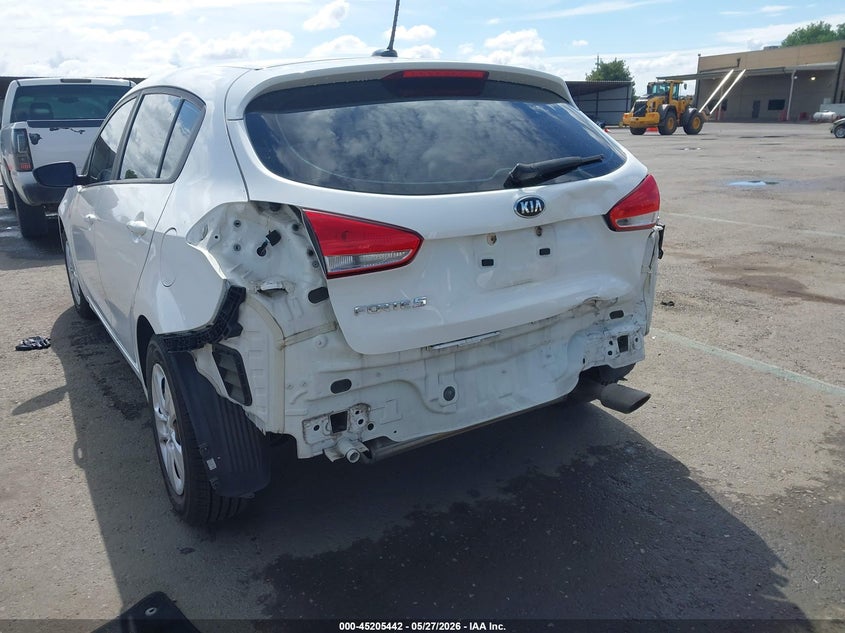 2017 Kia Forte VIN KNAFK5A88H5678562 IAAI salvage auction — REAR END, Salvage Title, sold $1,375 on 2026-07-08 (photo 6)