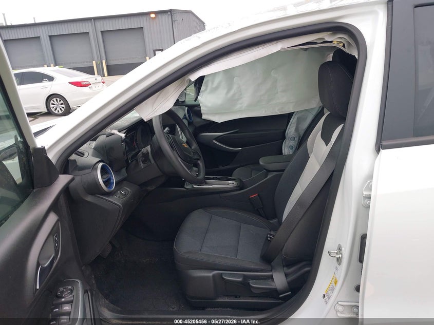 2024 Chevrolet Trax VIN KL77LFE22RC177368 IAAI salvage auction — ROLLOVER, Salvage (Indiana), sold $1,875 on 2026-07-24 (photo 5)
