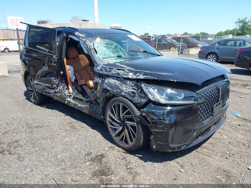2025 Lincoln Aviator VIN 5LM5J9XC2SGL04487 IAAI salvage auction — SIDE, Salvage (Idaho), sold $9,300 on 2026-07-29 (photo 1)