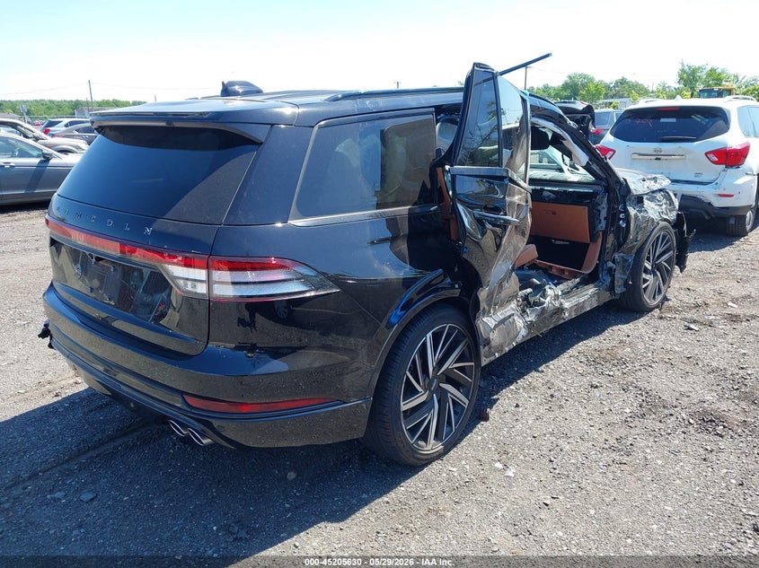 2025 Lincoln Aviator VIN 5LM5J9XC2SGL04487 IAAI salvage auction — SIDE, Salvage (Idaho), sold $9,300 on 2026-07-29 (photo 4)