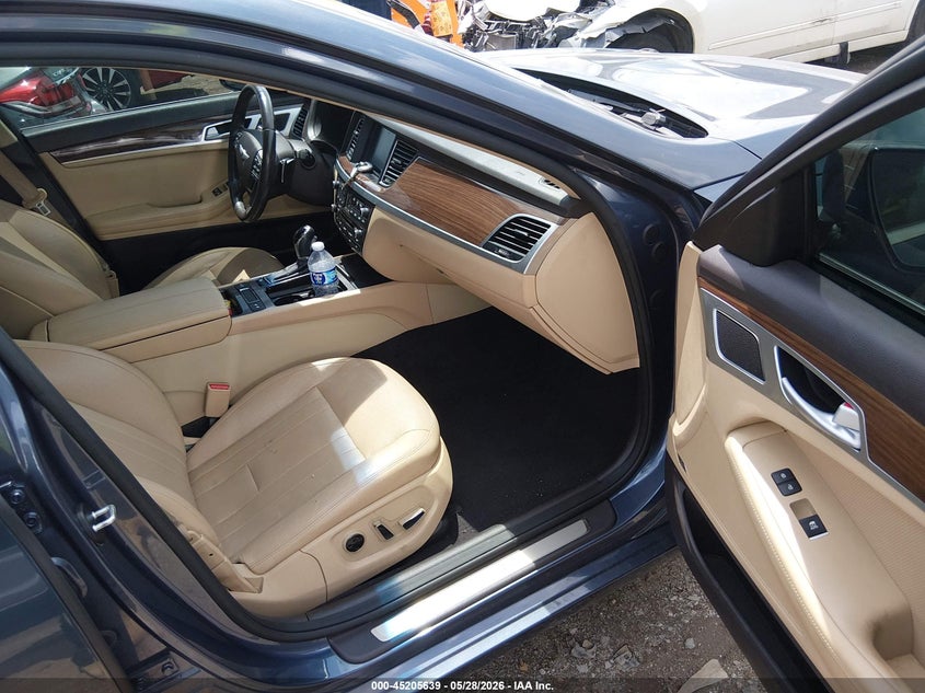 2015 Hyundai Genesis VIN KMHGN4JEXFU083774 IAAI salvage auction — REAR END, Salvage Title, sold $2,250 on 2026-07-23 (photo 5)
