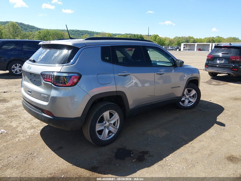 2022 Jeep Compass VIN 3C4NJDBB5NT230510 IAAI salvage auction — SIDE, Salvage Title, sold $4,650 on 2026-07-24 (photo 4)