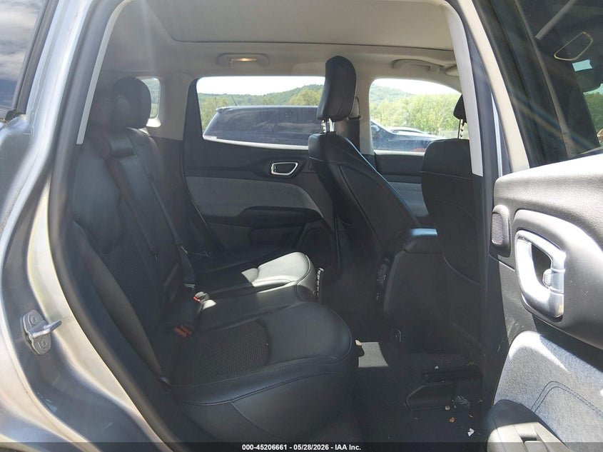 2022 Jeep Compass VIN 3C4NJDBB5NT230510 IAAI salvage auction — SIDE, Salvage Title, sold $4,650 on 2026-07-24 (photo 8)