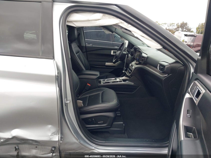 2023 Ford Explorer VIN 1FMSK8DH4PGB71042 IAAI salvage auction — SIDE, Salvage (California), sold $8,200 on 2026-07-09 (photo 5)