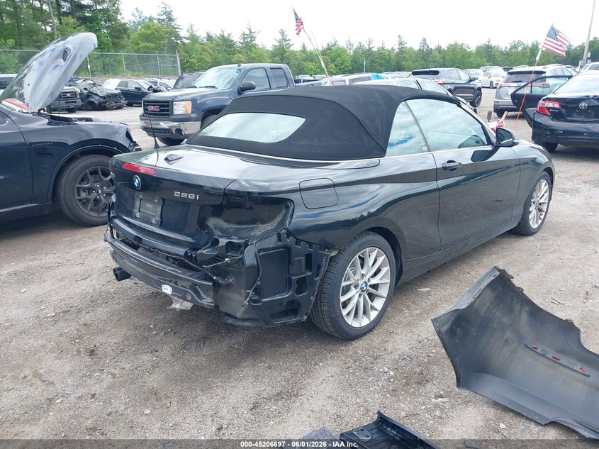 2016 BMW 2er VIN WBA1L9C57GV324144 IAAI salvage auction — REAR END, Salvage Title, sold $3,050 on 2026-07-24 (photo 4)