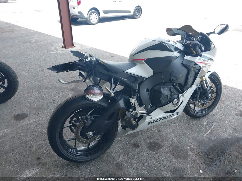 2026 Honda Cbr VIN JH2SC7712TK900261 IAAI salvage auction — ALL OVER, Salvage Title, sold $6,700 on 2026-07-29 (photo 4)