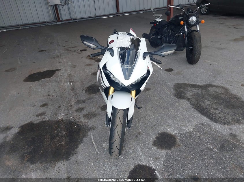2026 Honda Cbr VIN JH2SC7712TK900261 IAAI salvage auction — ALL OVER, Salvage Title, sold $6,700 on 2026-07-29 (photo 5)