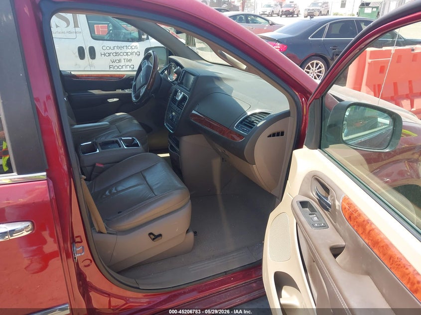 2014 Chrysler Town & country VIN 2C4RC1GG9ER408565 IAAI salvage auction — LEFT FRONT, Salvage Title, sold $450 on 2026-07-22 (photo 5)