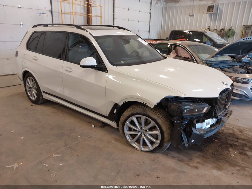 2026 BMW X7 VIN 5UX23EM02T9300600 IAAI salvage auction — FRONT END, Salvage Title, sold $38,250 on 2026-07-30 (photo 1)