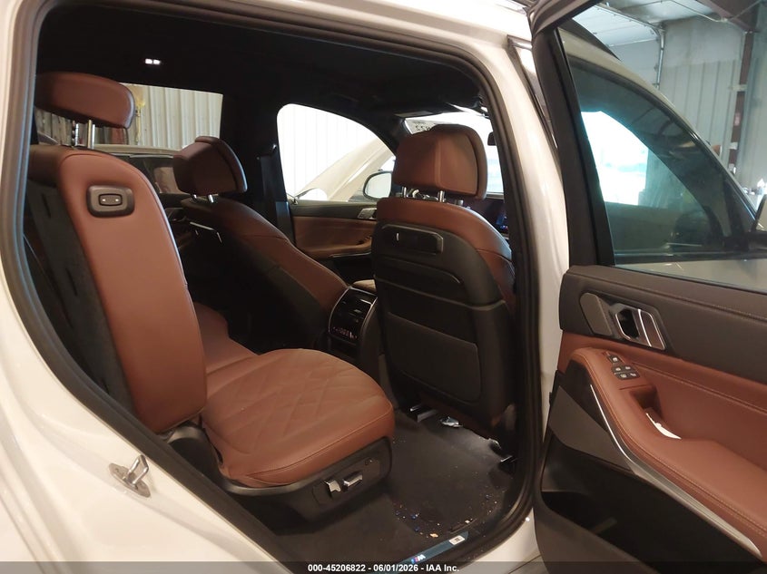 2026 BMW X7 VIN 5UX23EM02T9300600 IAAI salvage auction — FRONT END, Salvage Title, sold $38,250 on 2026-07-30 (photo 8)