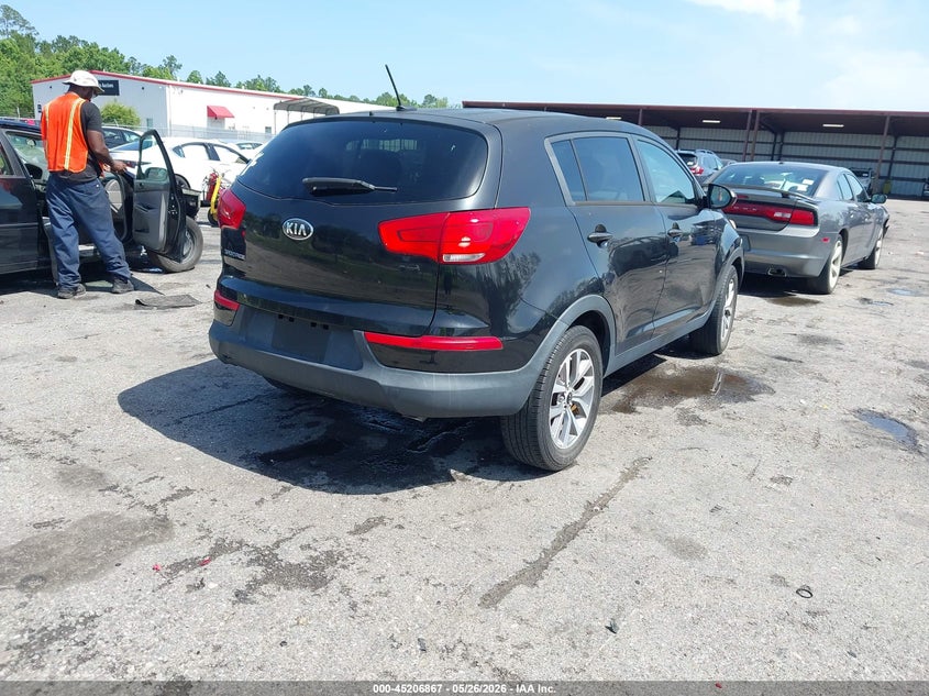 2016 Kia Sportage VIN KNDPB3AC7G7847764 IAAI salvage auction — FRONT END, Rebuildable (Florida), sold $2,075 on 2026-07-07 (photo 4)